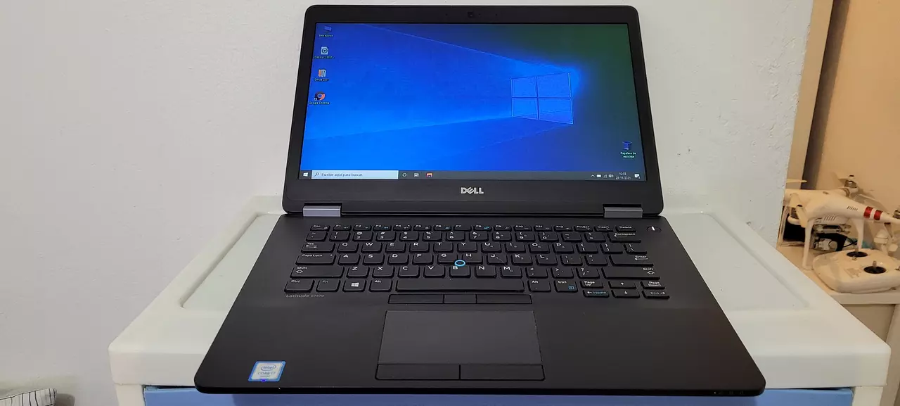 Laptop Dell 5470 Slim 14" Core i7 6ª Gen, 16GB RAM DDR4, SSD 256GB, Tarjeta Gráfica 8GB