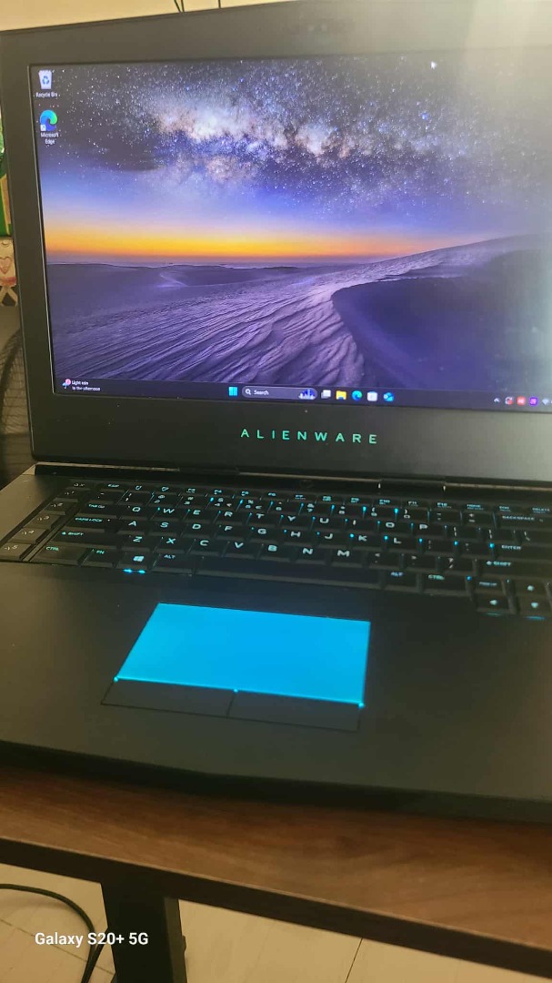 Laptop Alienware R3 Gaming con Intel Core i7 7ma Gen, 16GB RAM DDR4, NVIDIA GTX 1070 8GB en República Dominicana