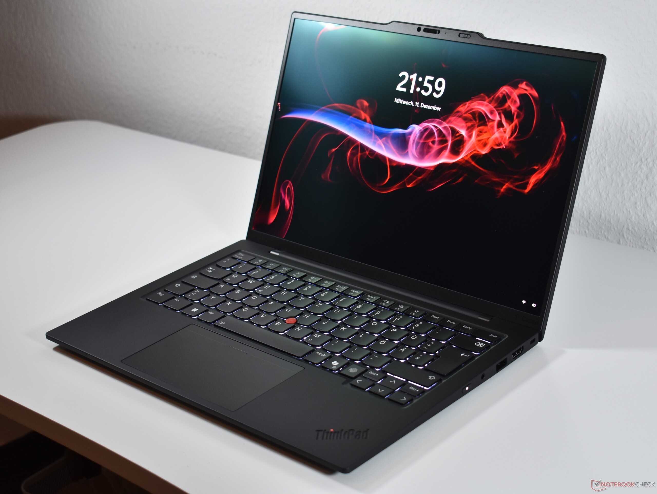 Laptop Ejecutiva ThinkPad X1 Carbon i7 de Sexta Generación, Ligera y Potente