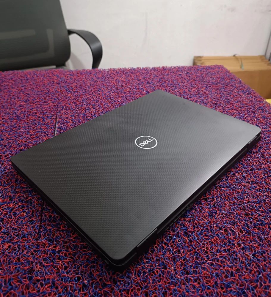 Laptop Dell Latitude 7310 Touch 13.3" Core i7 10ª Gen 8GB DDR4 1TB SSD IPS
