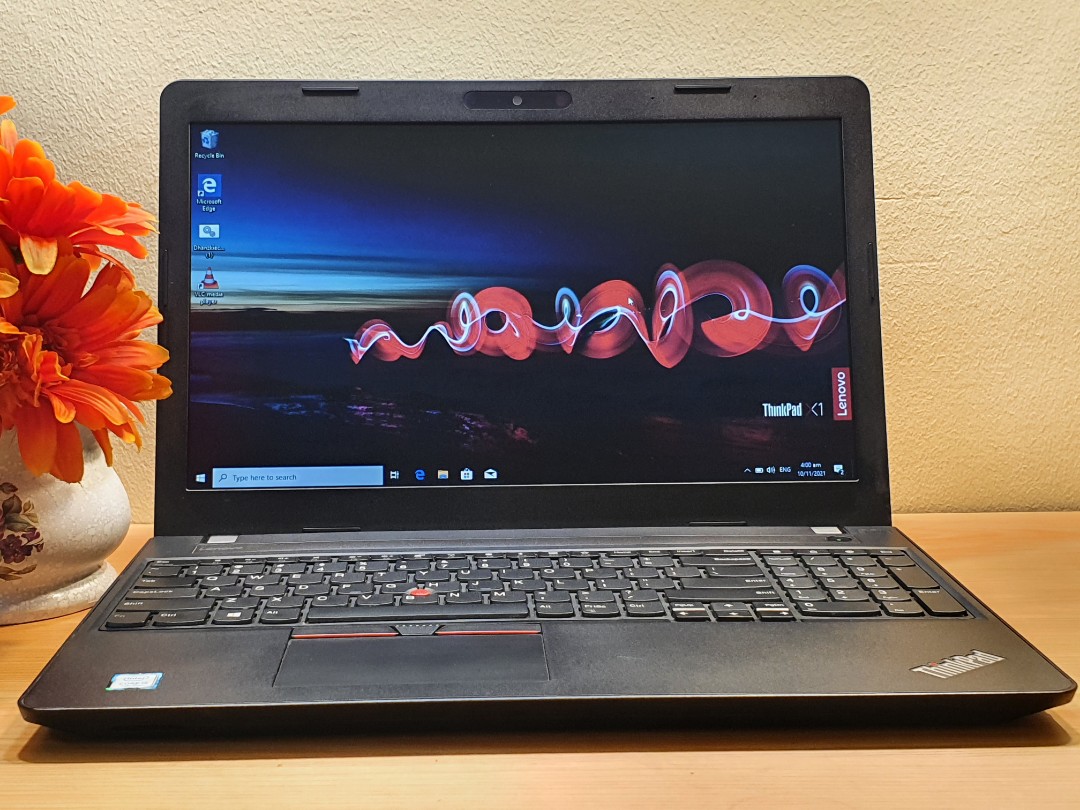 Laptop Lenovo ThinkPad E570 7ª Generación, Intel Core i5, 8GB RAM, SSD 256GB en República Dominicana