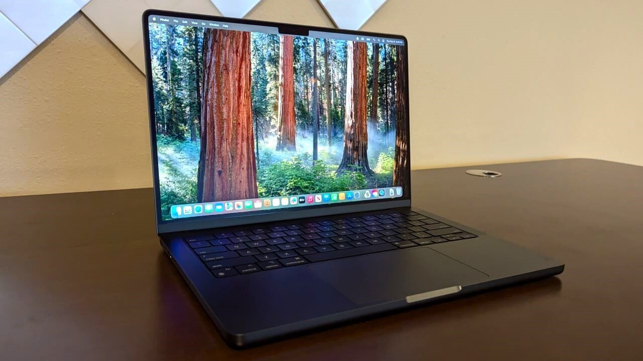 Apple MacBook Pro 14” 2024 con Chip M4 Pro y SSD de 512GB
