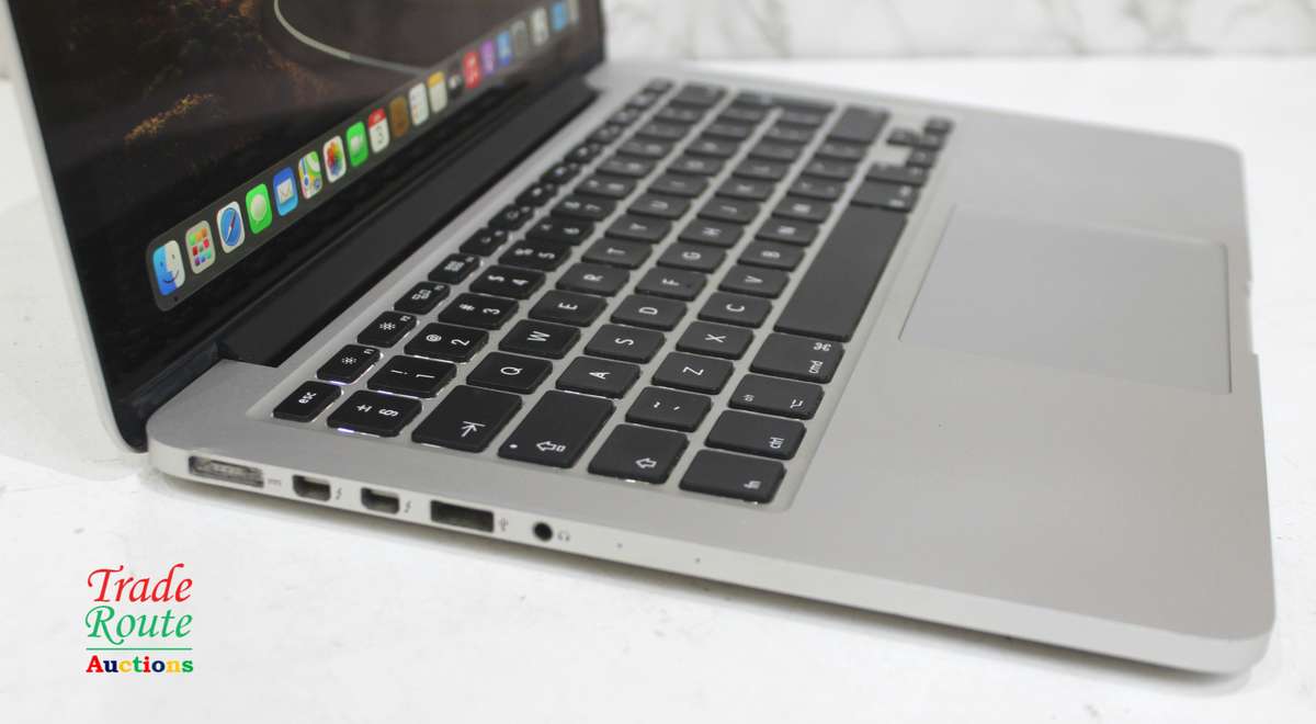 MacBook Pro Retina 13.3" 2020 Core i5 8GB RAM 256GB SSD Touch Bar