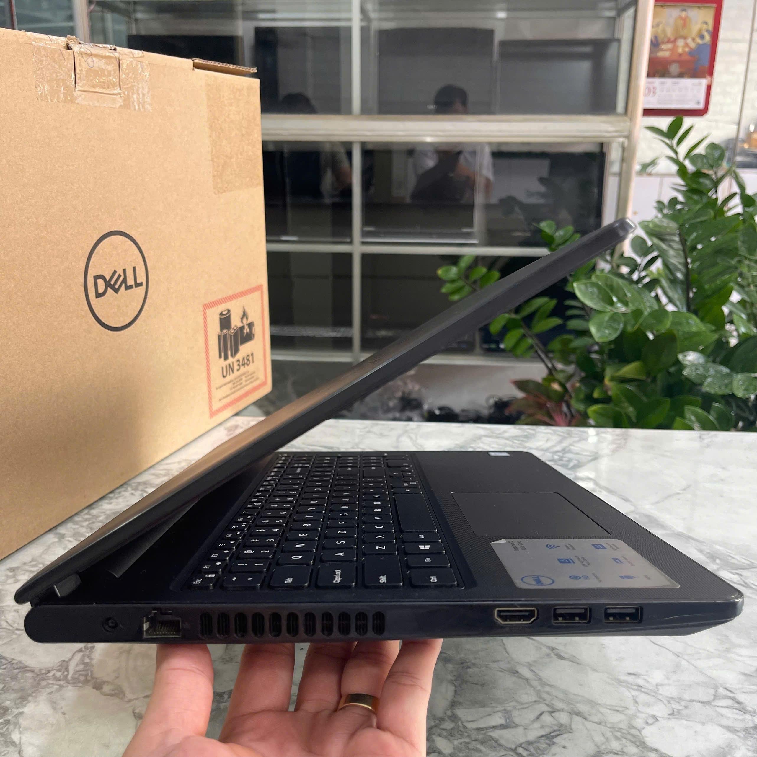 Portátil DELL Inspiron 15 3567 Intel i5 7ª Gen 256GB SSD 8GB RAM Pantalla Táctil 15.6" en República Dominicana