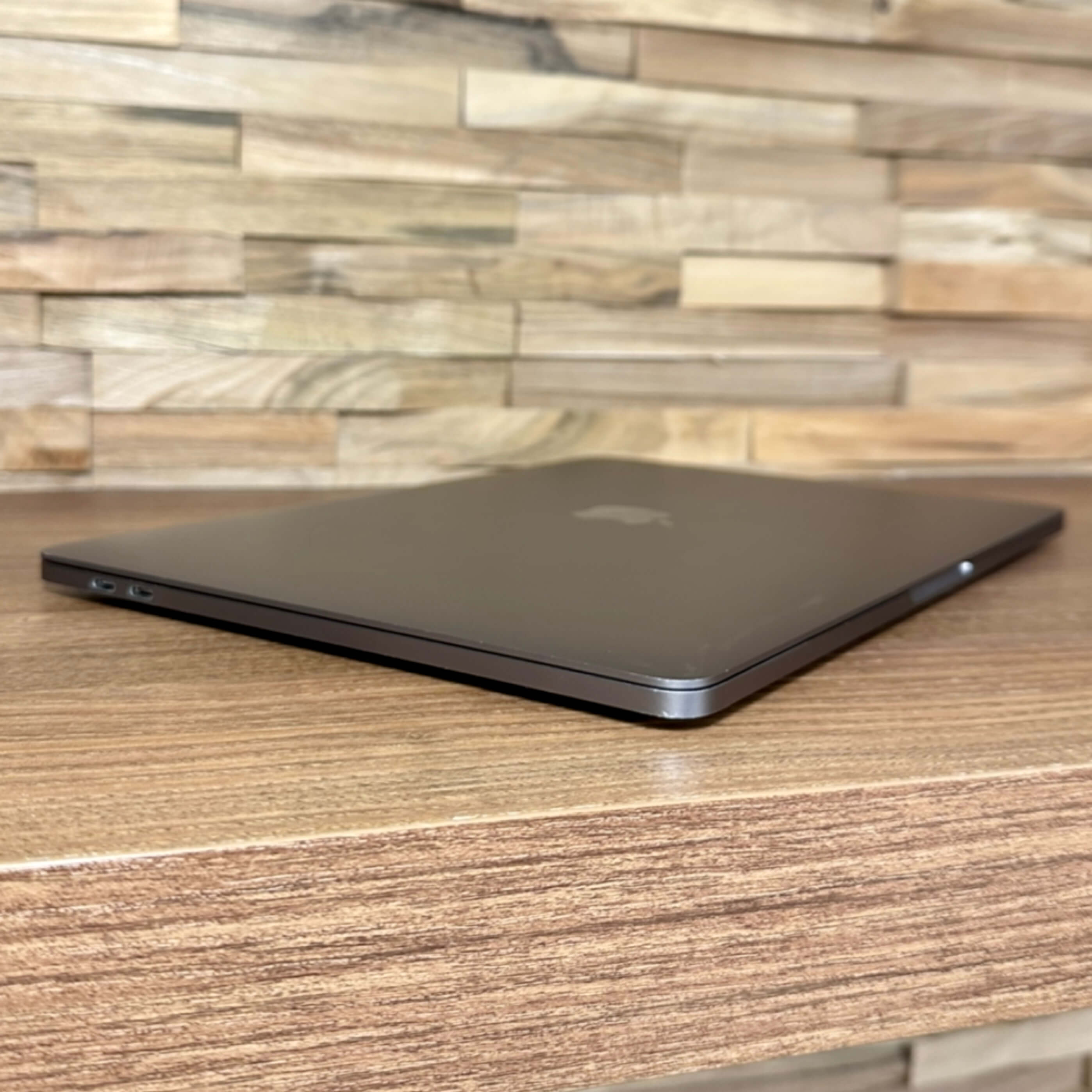 MacBook Pro Retina 13.3" Core i7 16GB RAM SSD 512GB Año 2018 en República Dominicana