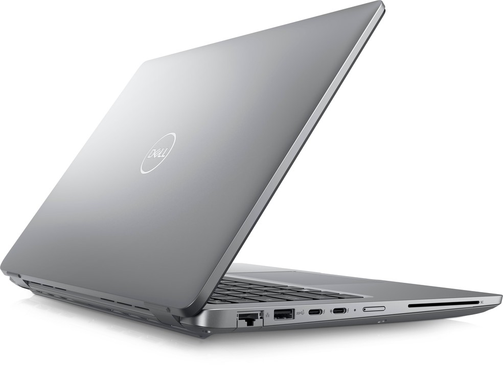 Dell Latitude 5440 con i5, 16GB RAM, 512GB SSD, Windows 11 Pro y accesorios incluidos en República Dominicana