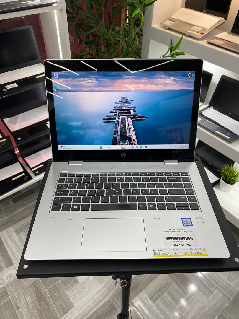 portátil HP 840 G5 14" Core i5 8ª Gen 8GB DDR4 SSD 256GB HDMI en República Dominicana