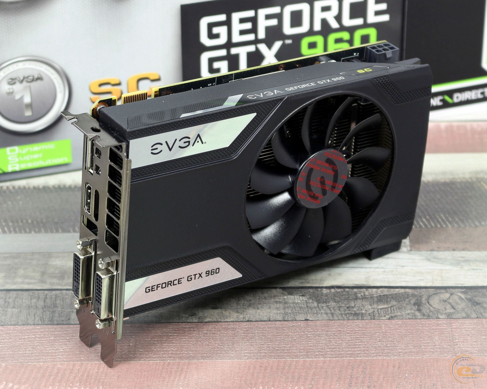 Tarjeta gráfica EVGA GeForce GTX 960 4GB SSC rendimiento confiable en República Dominicana