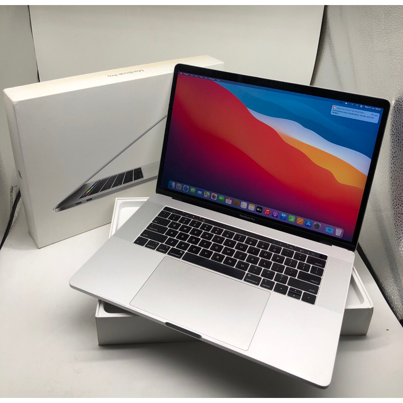 MacBook Pro 2018 con 16GB RAM, 256GB SSD, Touch Bar y Touch ID