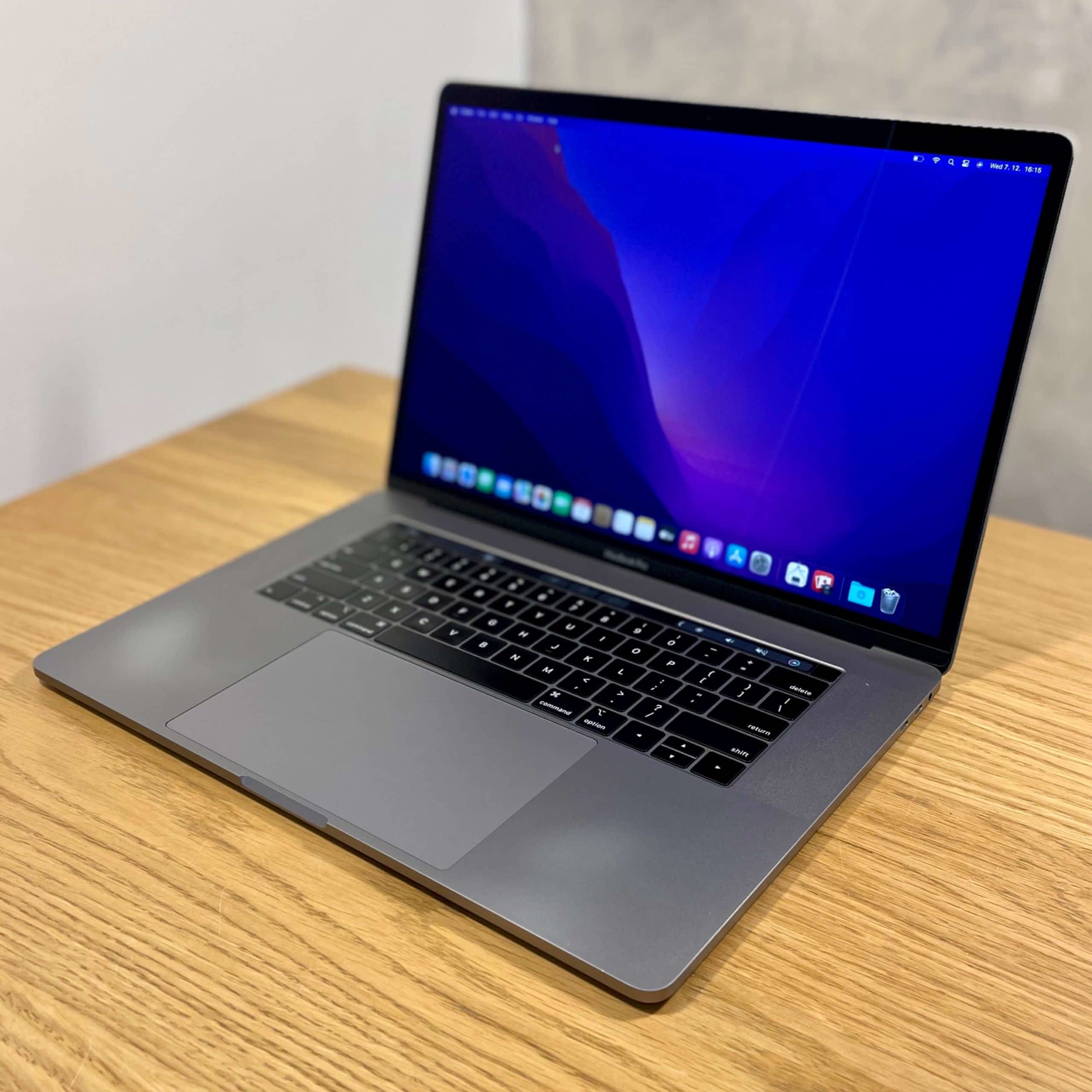 MacBook Pro 2018 con 16GB RAM, 256GB SSD, Touch Bar y Touch ID en República Dominicana