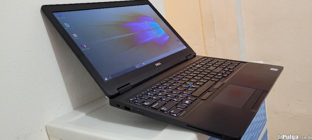 Laptop Dell 5590 17" Touch Core i7 8ª Gen, 16GB RAM DDR4, SSD 512GB, Gráficos 8GB en República Dominicana