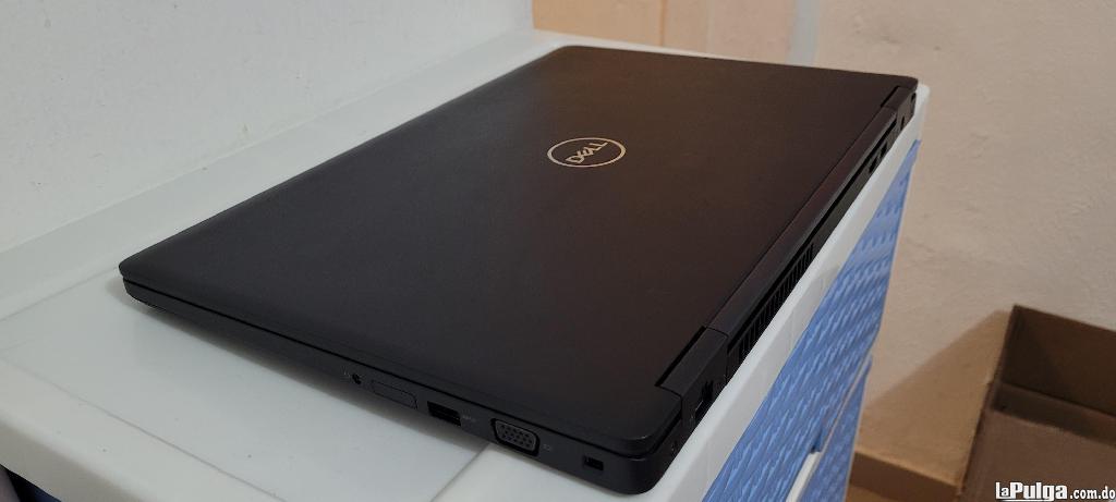 Laptop Dell 5590 17" Touch Core i7 8ª Gen, 16GB RAM DDR4, SSD 512GB, Gráficos 8GB en República Dominicana