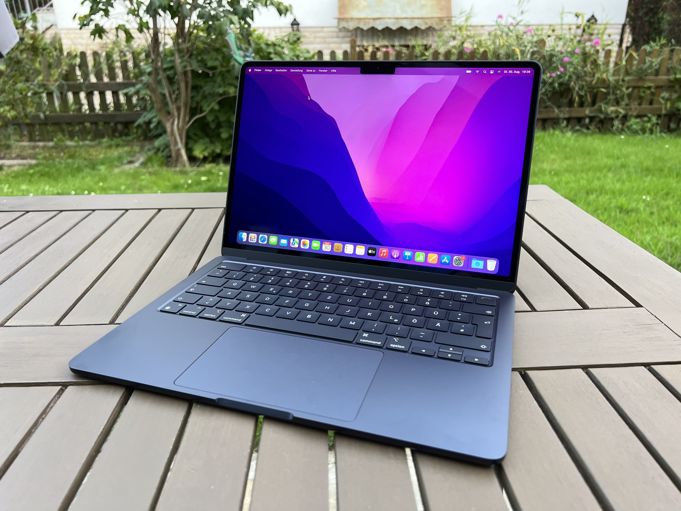 Apple MacBook Air M2 2022 con 16GB RAM y SSD de 512GB en República Dominicana