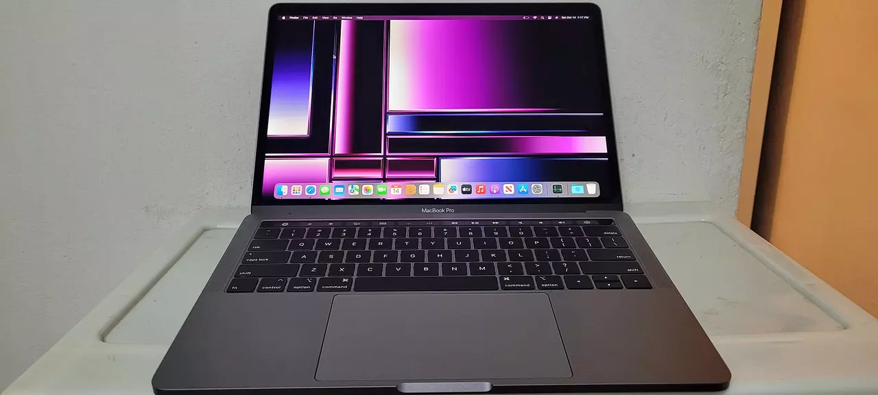 MacBook Pro 13.3" Retina 2018 Core i7 16GB RAM SSD 512GB en República Dominicana