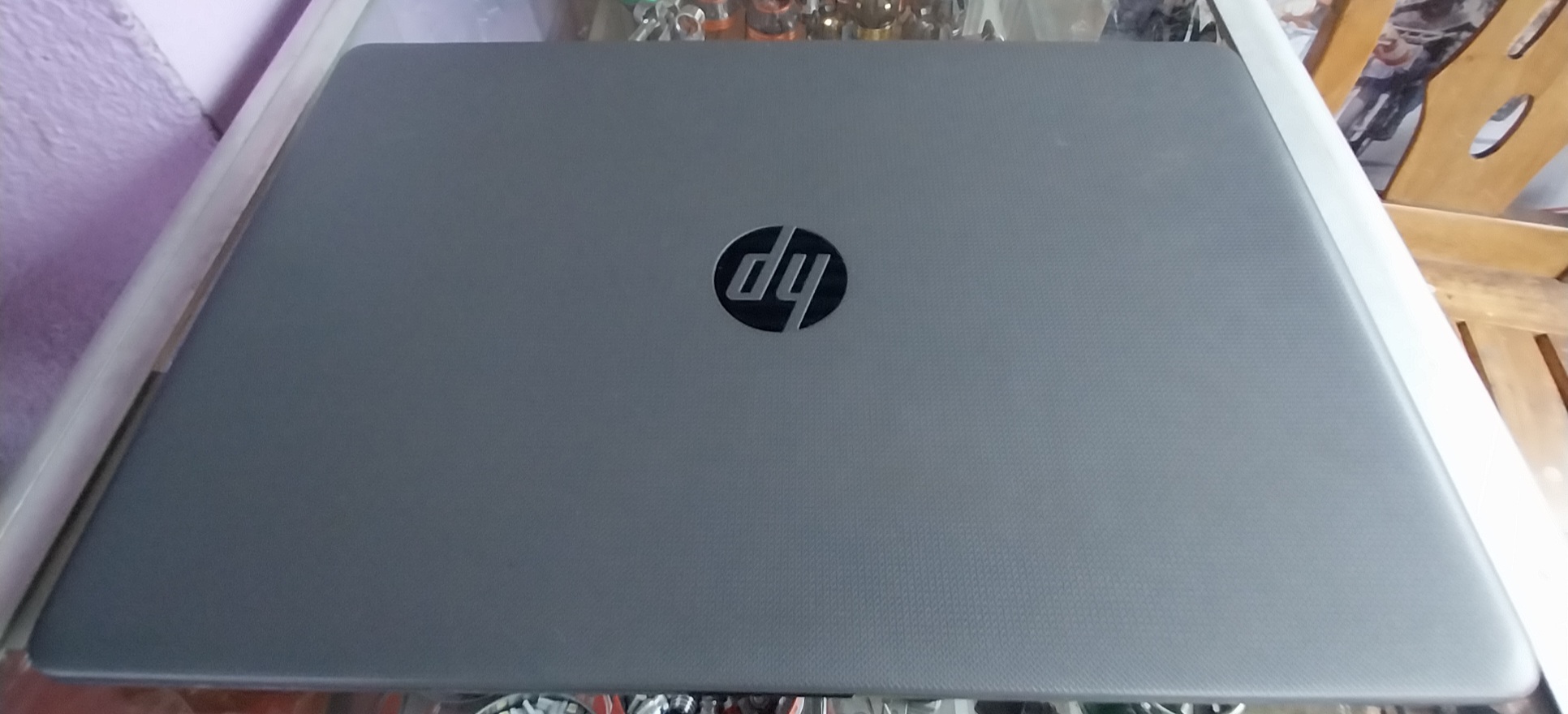 Laptop con bajo uso, en excelente estado y precio negociable