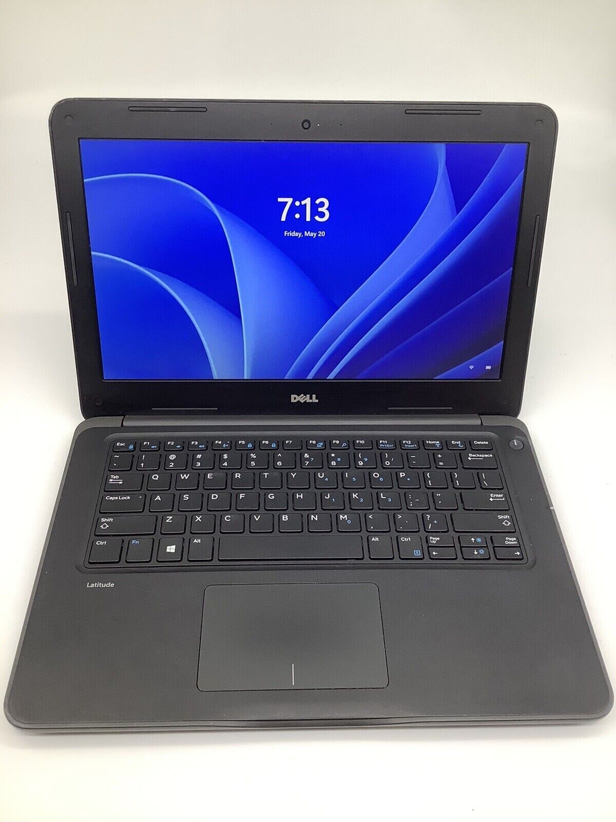 Portátiles Dell 3380, HP 2000 y Dell 1545 en venta, ideales para oficina y estudio