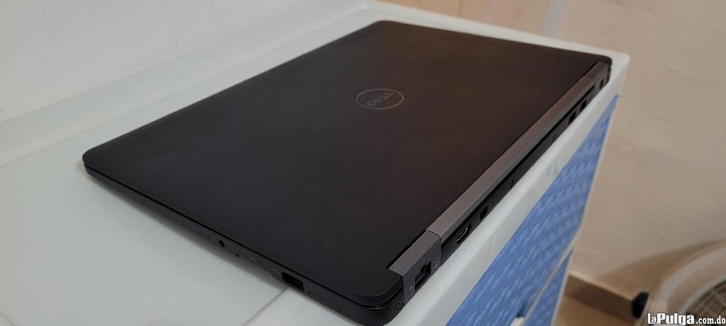 Laptop Dell Latitude 5570 de 17" con Procesador Intel Core i7 6ª Gen, 16GB RAM DDR4, SSD 256GB y Gráficos 8GB en República Dominicana