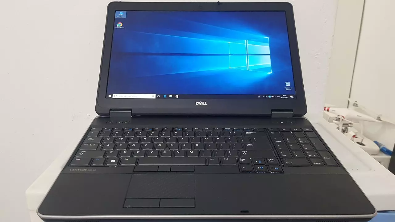 Laptop Dell Precision M6600 con 16 GB RAM, Pantalla 17", Disco 589 GB y Batería Nueva en República Dominicana