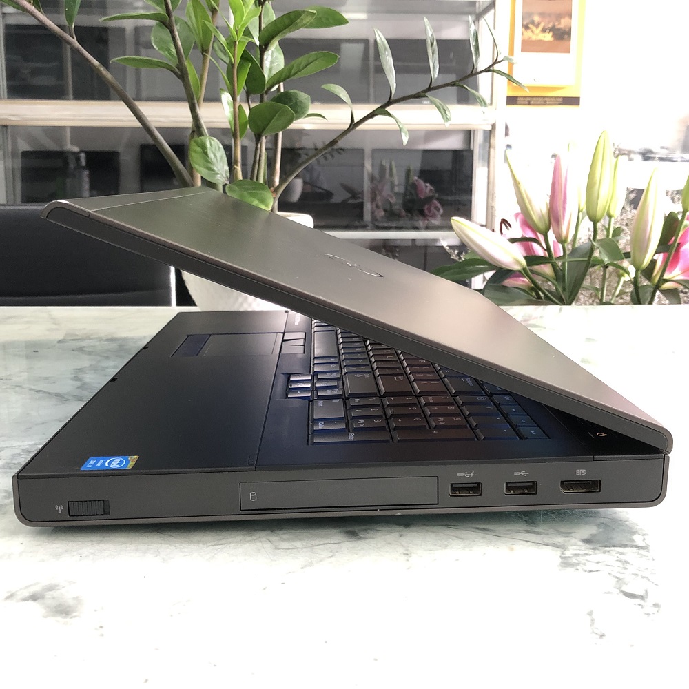 Laptop Dell Precision M4800 17" Core i7 16GB RAM SSD 500GB Radeon R9 2GB
