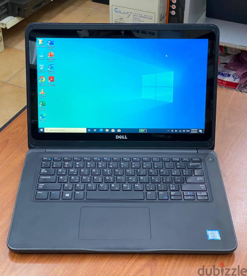 Laptop Dell 5480 Touch 14" Core i5 7ª Gen, 8GB RAM, SSD 512GB, WiFi en República Dominicana
