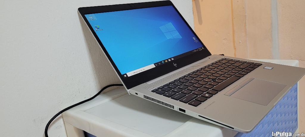 Laptop HP EliteBook 840 G5 14" Core i5 7ª Gen 8GB RAM DDR4 256GB SSD WiFi Azul