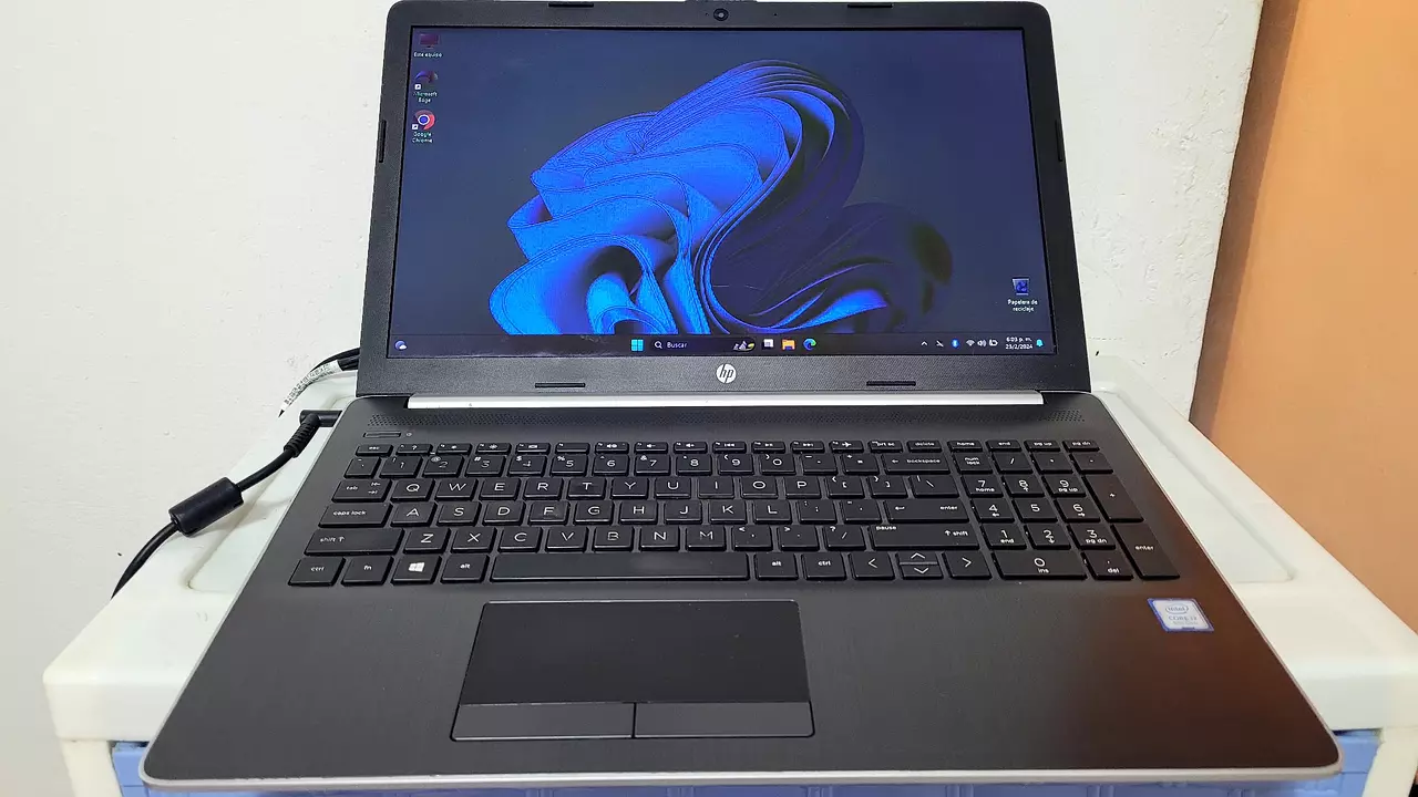 Laptop HP ProBook 450 G5 17" Core i7 8ª Gen, 16GB RAM DDR4, SSD M.2 512GB en República Dominicana