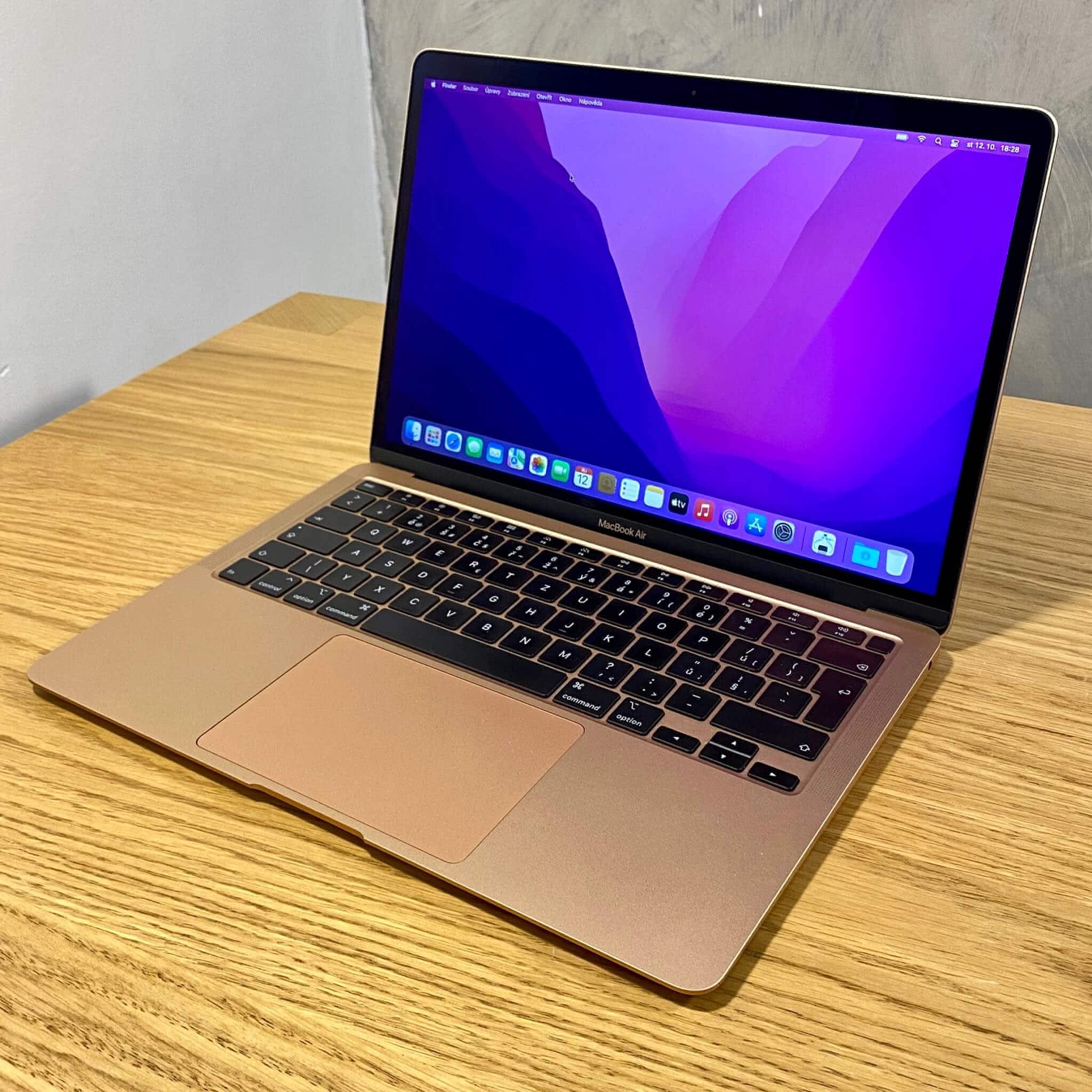 MacBook Air 2020 con pantalla Retina y diseño ultradelgado en República Dominicana