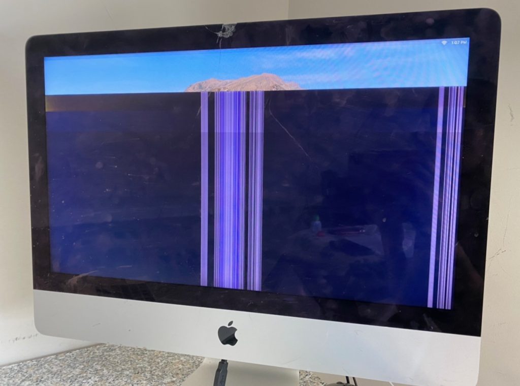 iMac M4 con pantalla funcional y cristal roto en República Dominicana