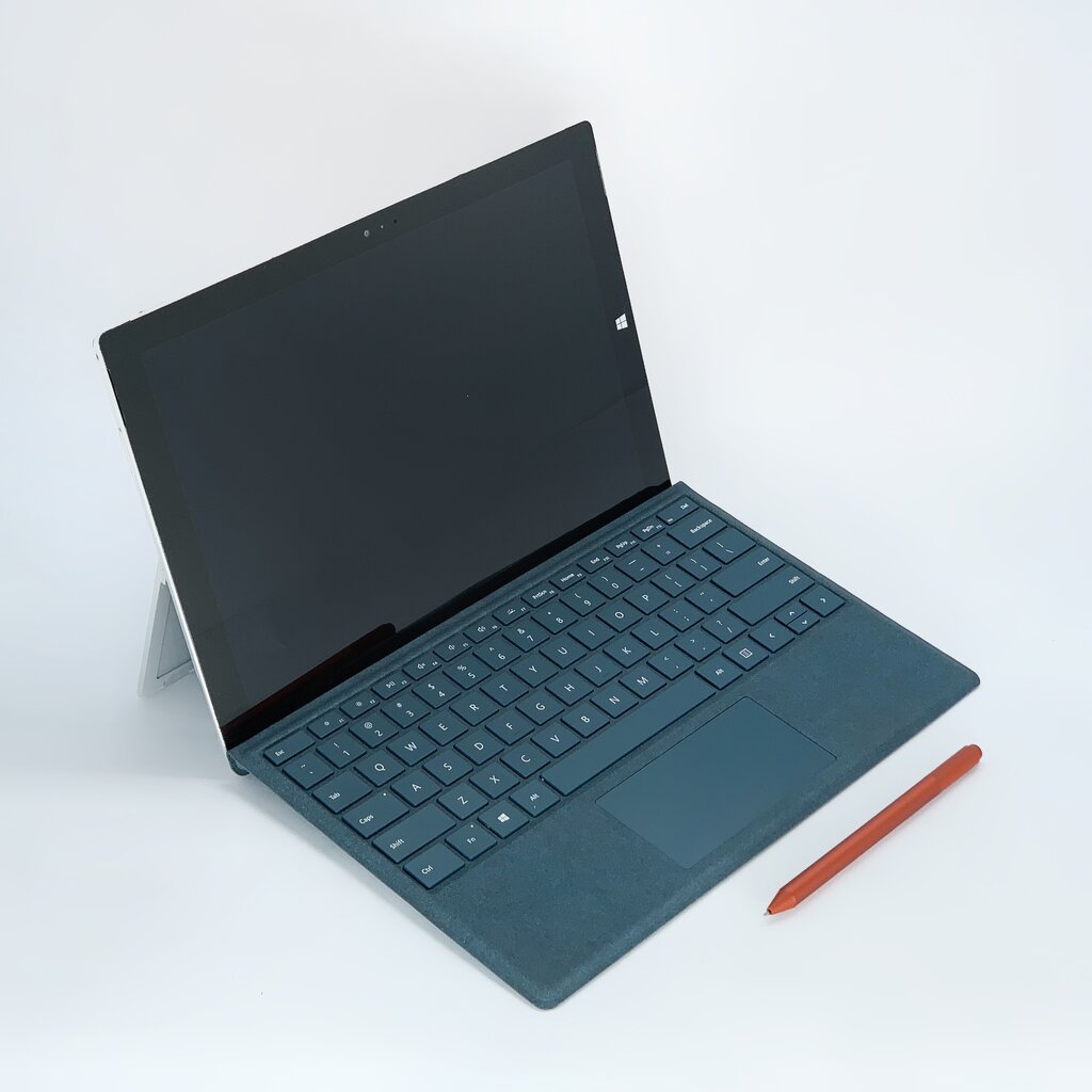 Microsoft Surface Pro 3 con Intel i7, 8GB RAM y 256GB SSD en República Dominicana