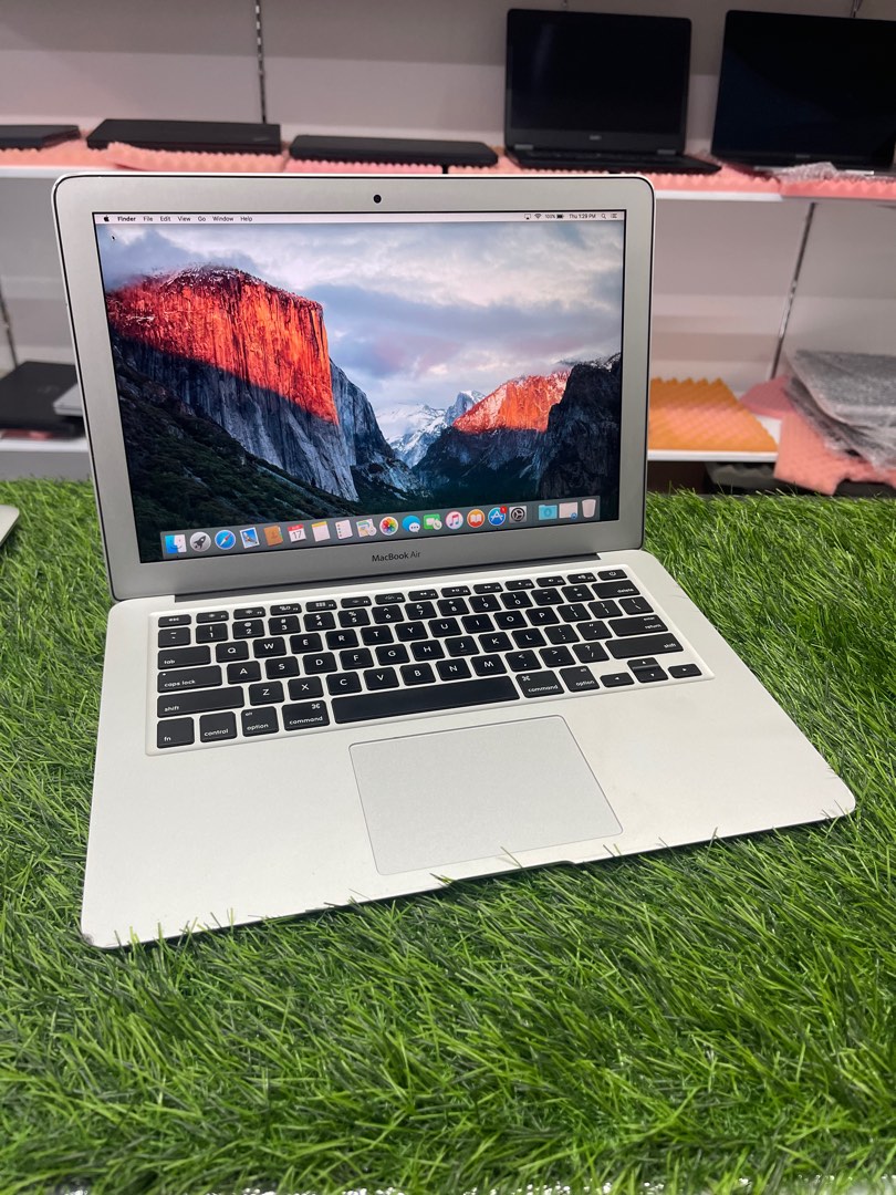MacBook Air 2015 con procesador Intel Core i7 en República Dominicana