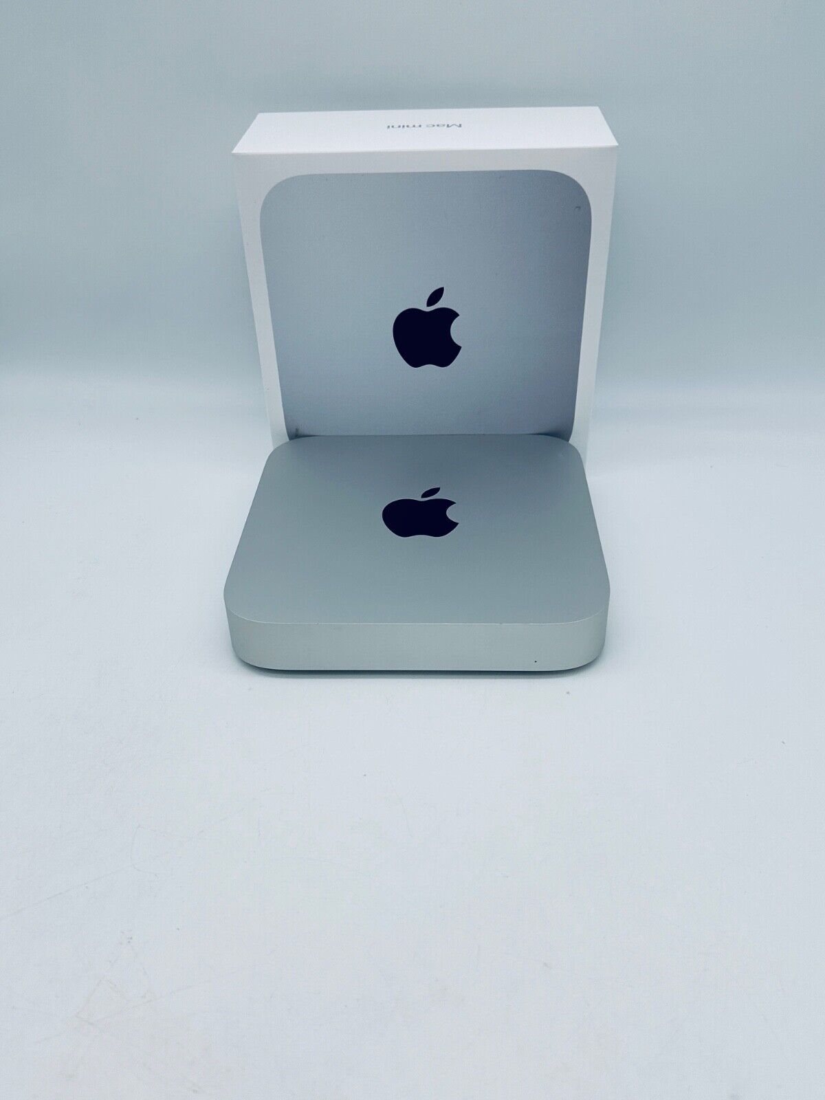 Mac Mini Apple M1 2020 con 8 GB RAM en excelente estado en República Dominicana