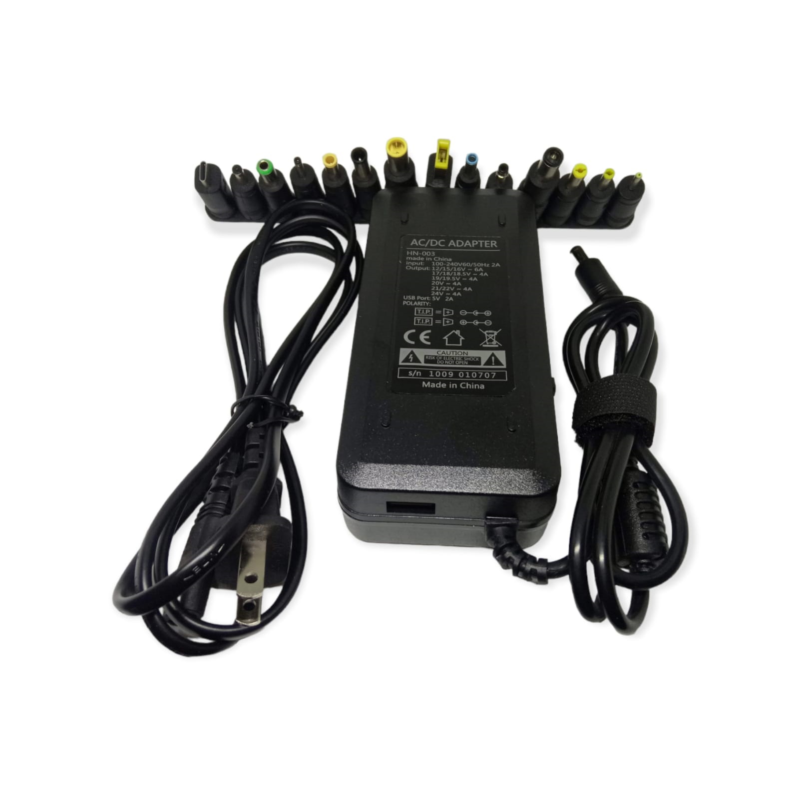 Cargador Universal para Portátiles con 12 Conectores y 90W de Potencia Automática en República Dominicana