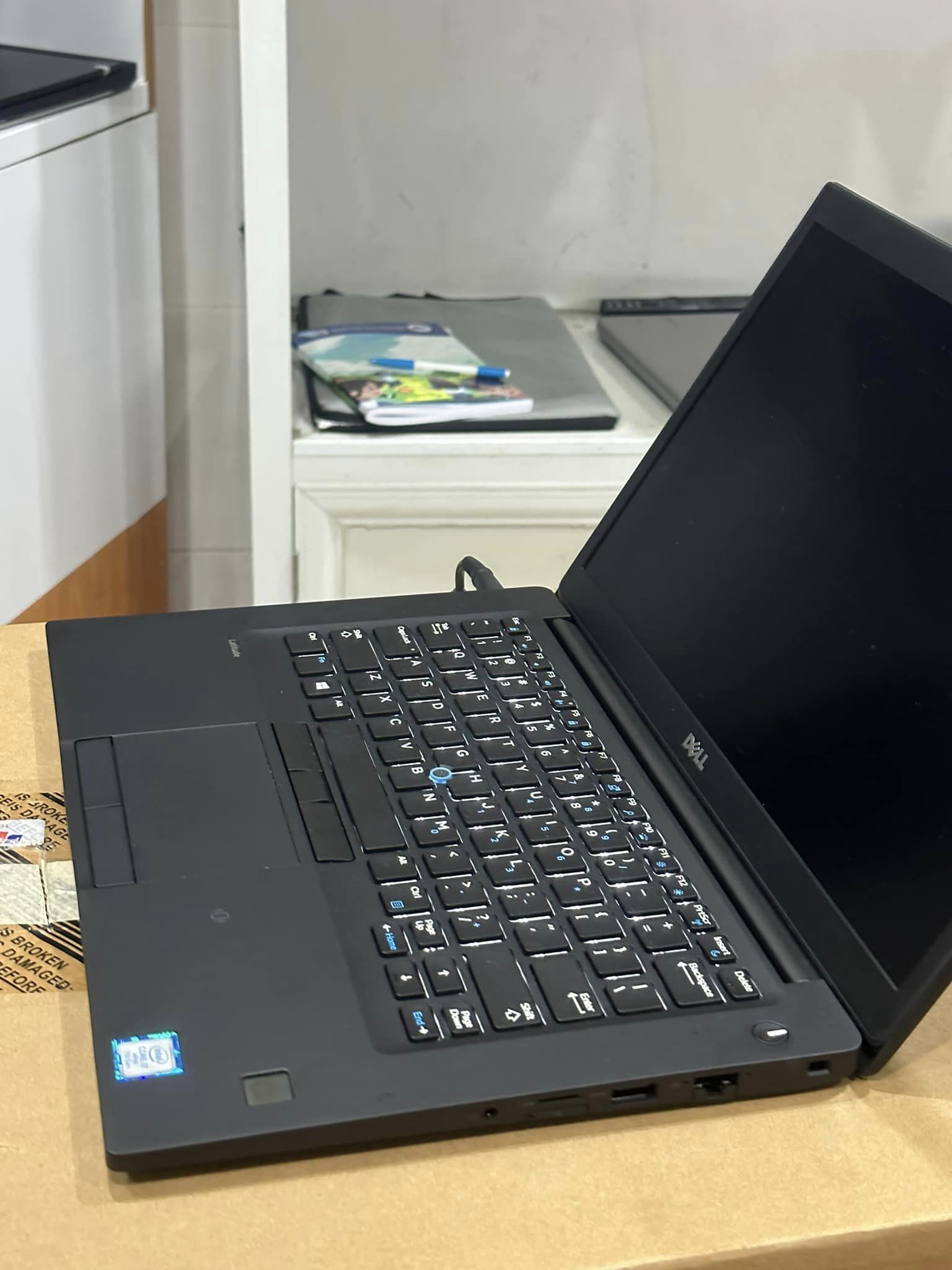 Portátil Dell Latitude 7480 con procesador i7-7600U 2.8GHz, 16GB RAM DDR4 en República Dominicana