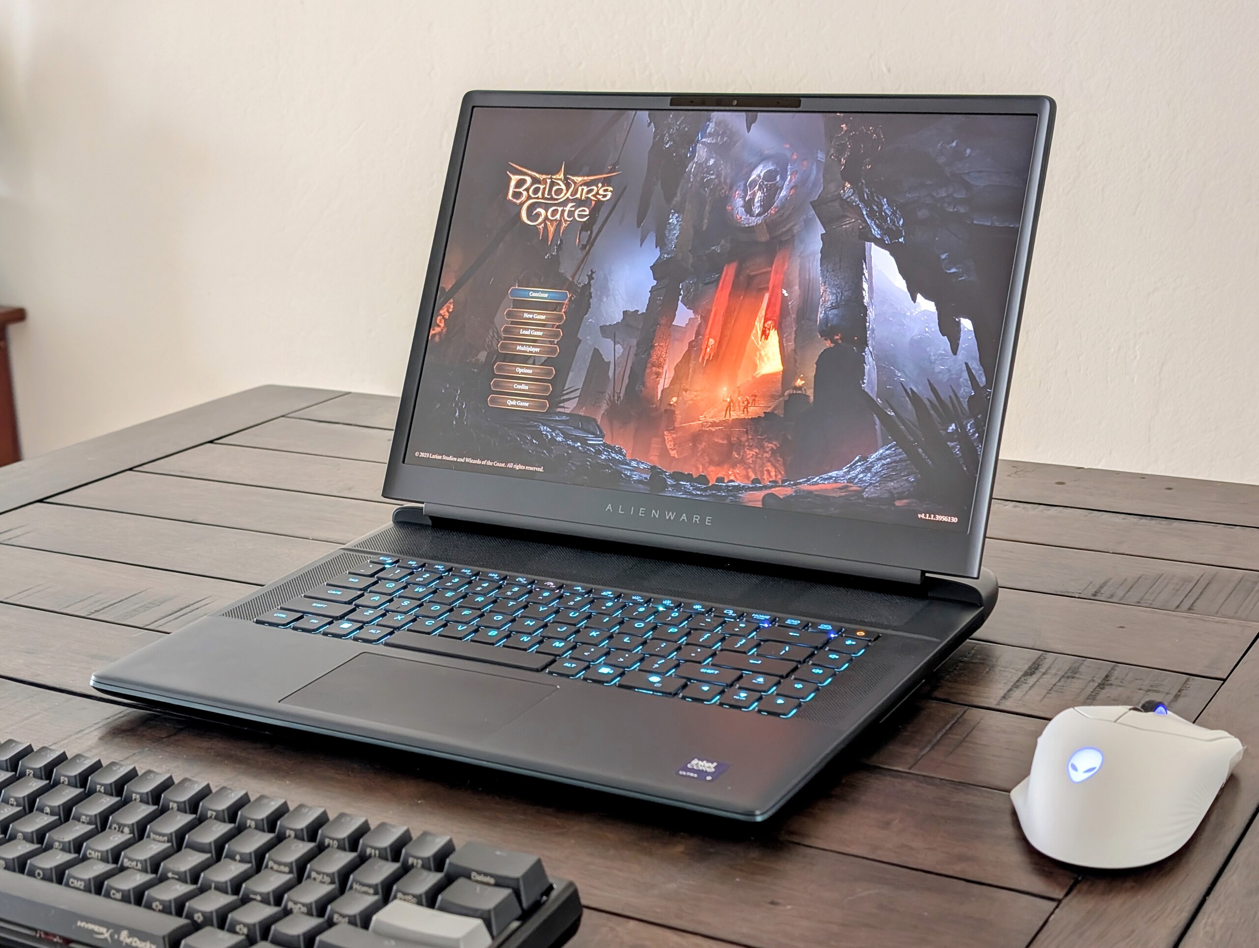 Laptop Dell Alienware Area 51 de 16" con 1TB, 32GB RAM y RTX 5080