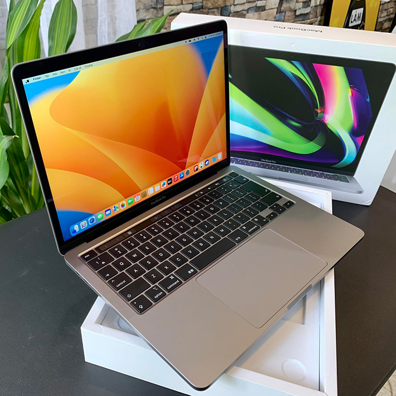 MacBook Pro 2022 con chip M2 - Modelo 13" en República Dominicana