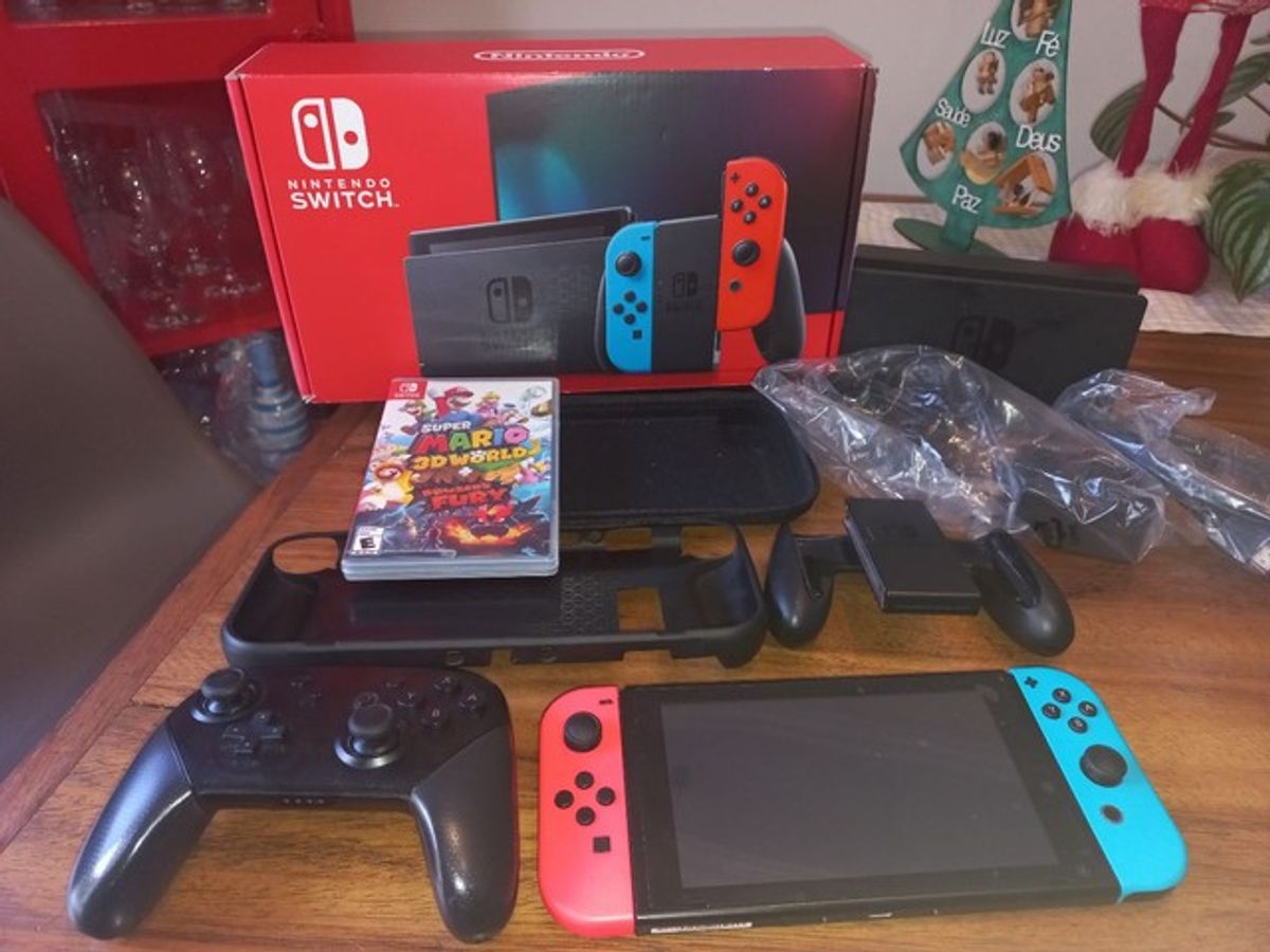 Nintendo Switch Consola Modelo Estándar en República Dominicana