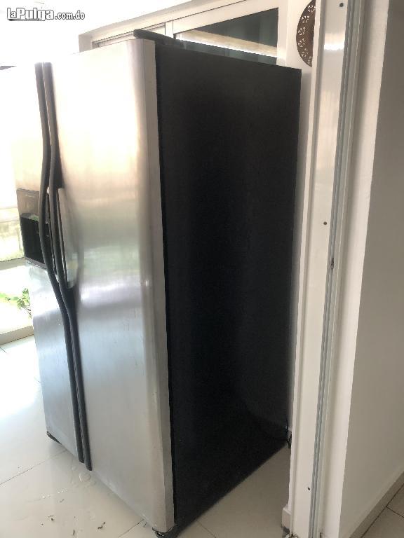 Nevera vertical marca X, modelo Y en República Dominicana