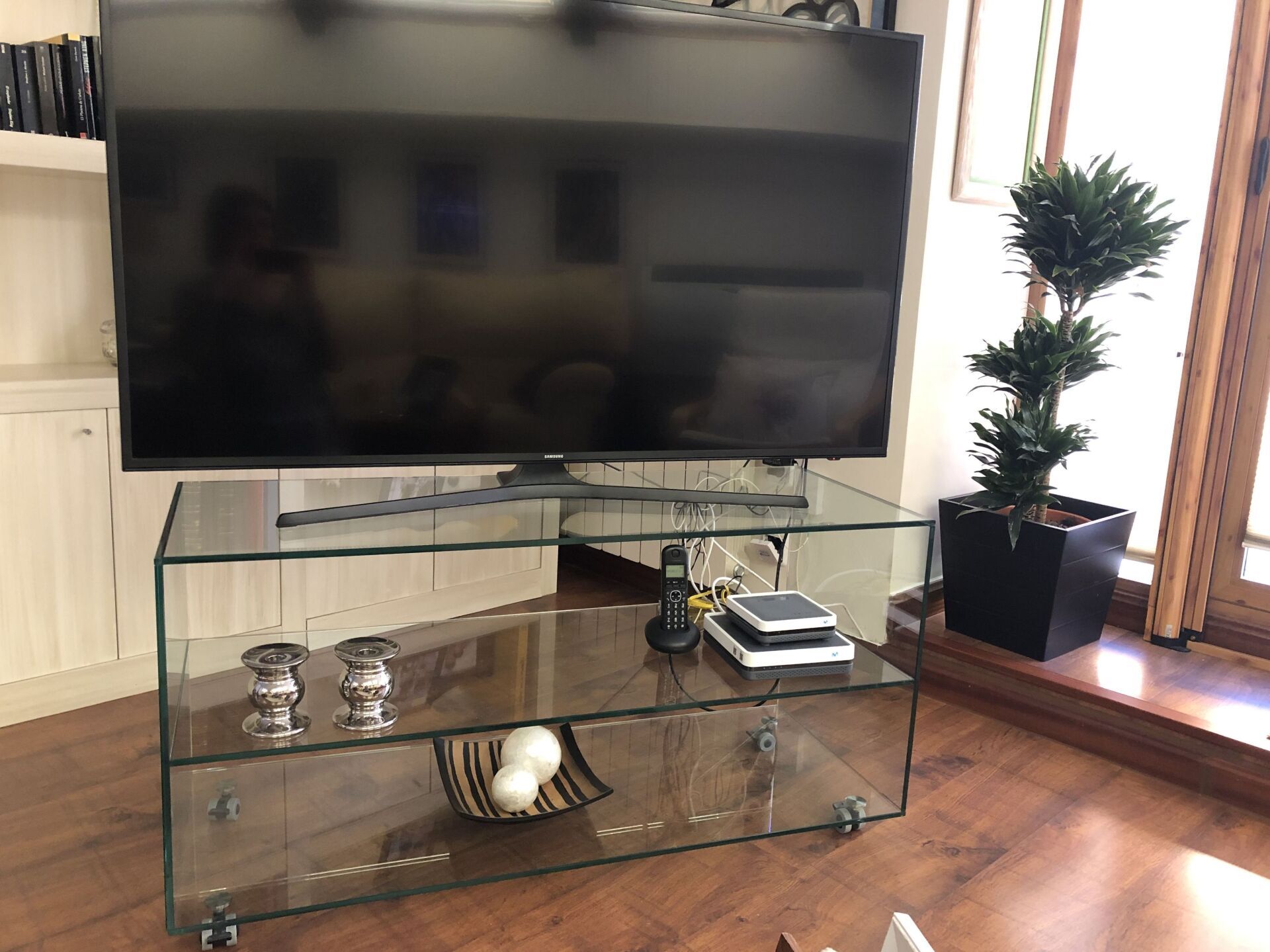Soporte de Cristal Sanyo TV 40"