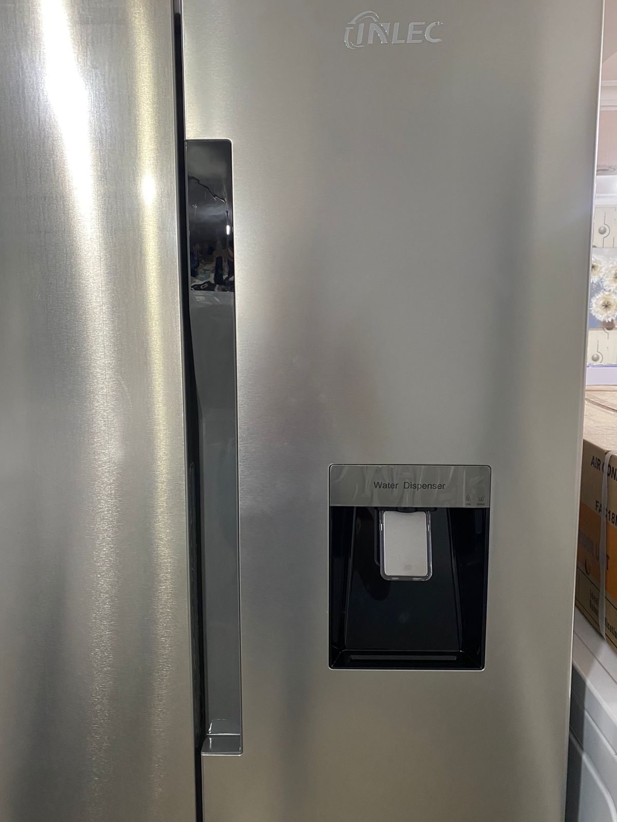 Nevera Inlec Inverter Modelo 83212012 en República Dominicana