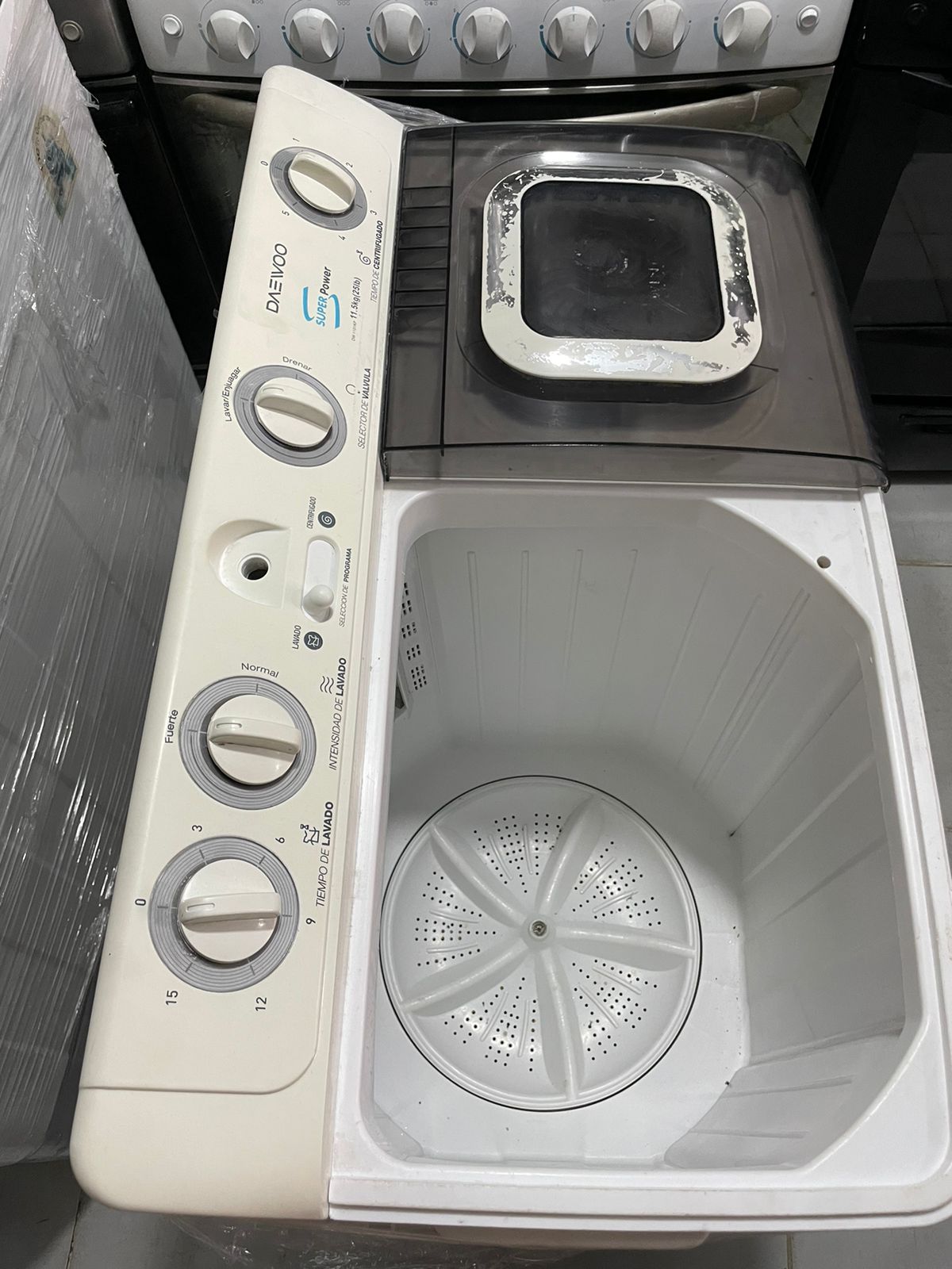 Lavadora Daewoo 30 lb modelo estándar en República Dominicana