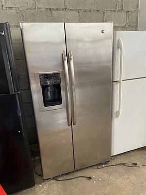General Electric refrigerador compacto negro