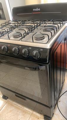 Estufa Mabe blanca modelo estándar