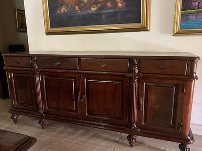 Credenza Caoba Modelo Clásico BrandX en República Dominicana