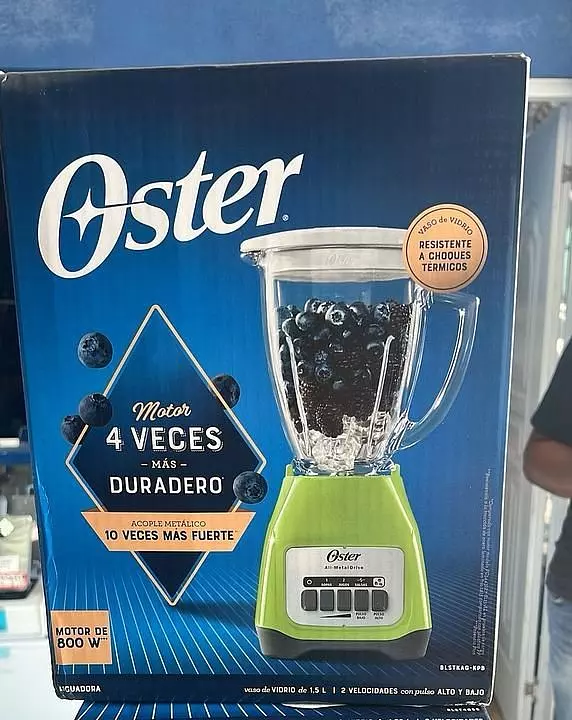 Licuadora Oster esmaltada modelo clásico