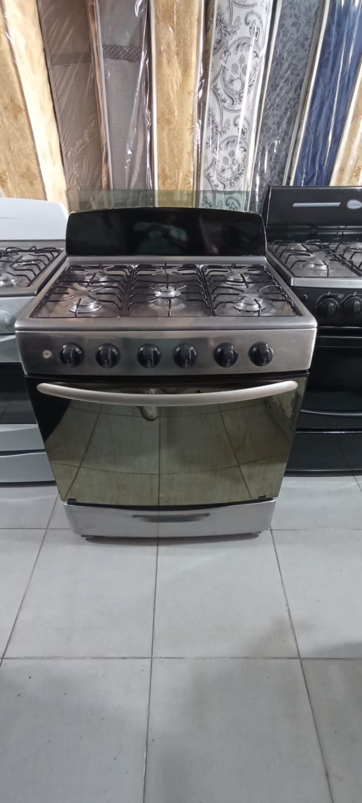 Estufa TEC Piso Modelo 24 4 Hornillas en República Dominicana