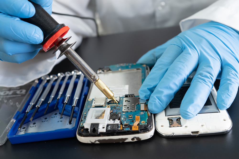 Técnico en Reparación de Computadoras y Celulares